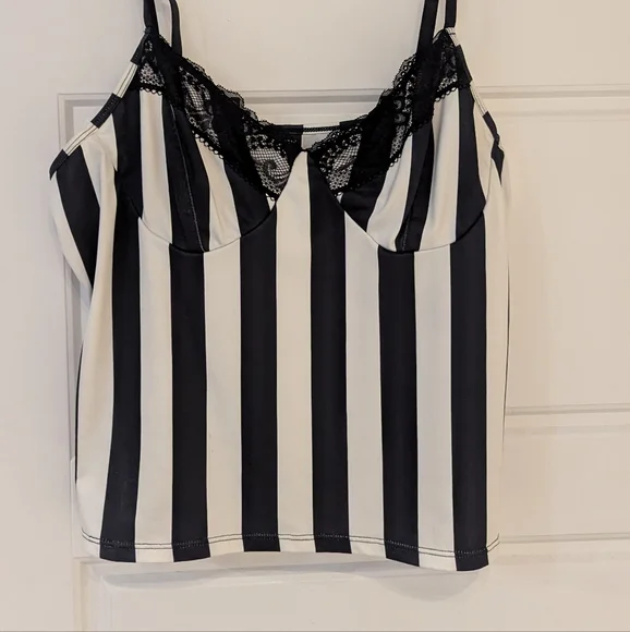 Top - Picture 4 of 7